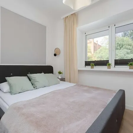 アパート Modern Near Downtown By Renters ワルシャワ